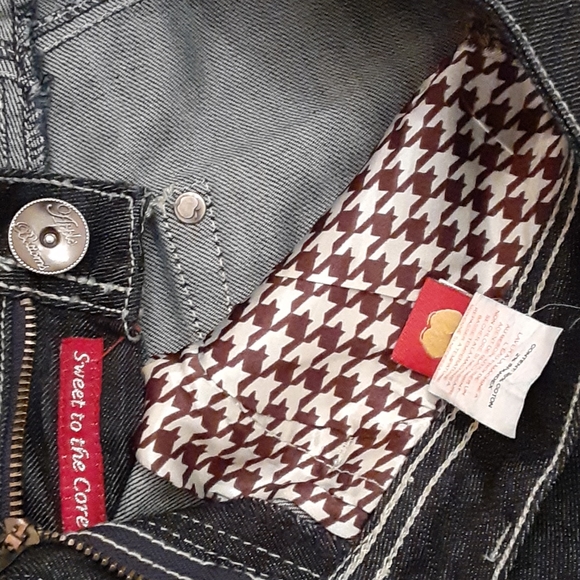 Apple Bottom Flare Leg Jeans - Picture 12 of 13